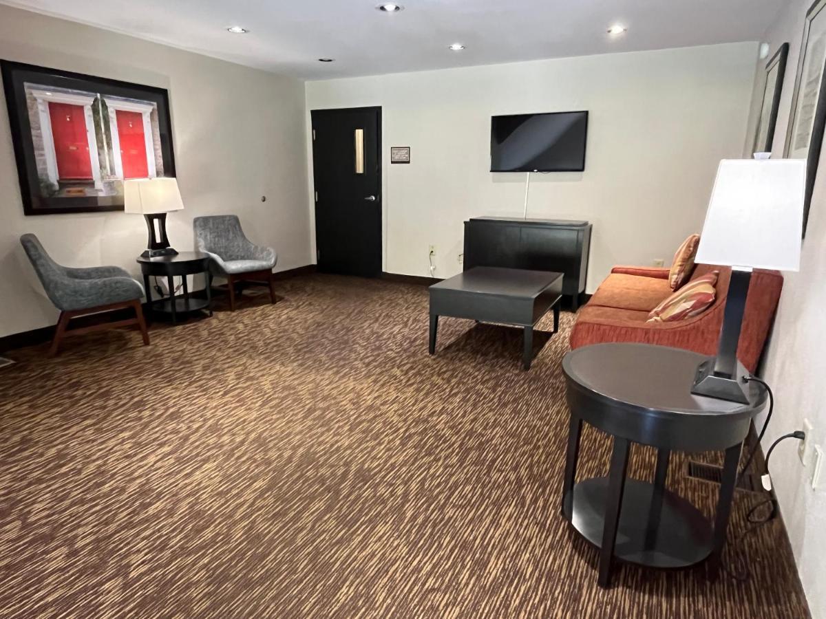 Homestay Suites Нашвил Екстериор снимка