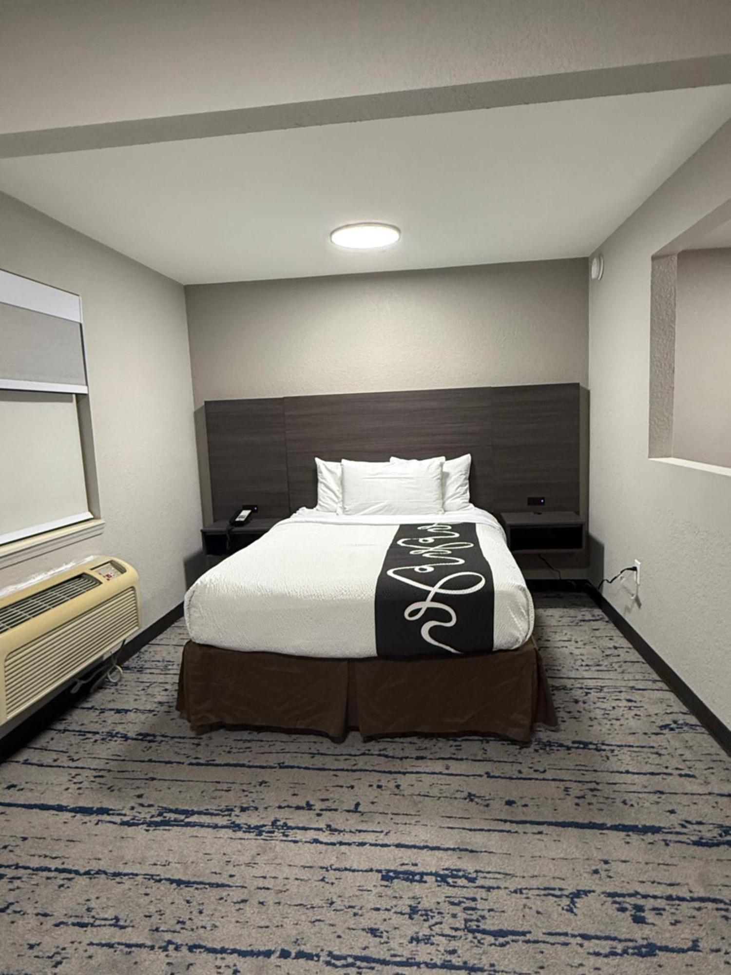 Homestay Suites Нашвил Екстериор снимка